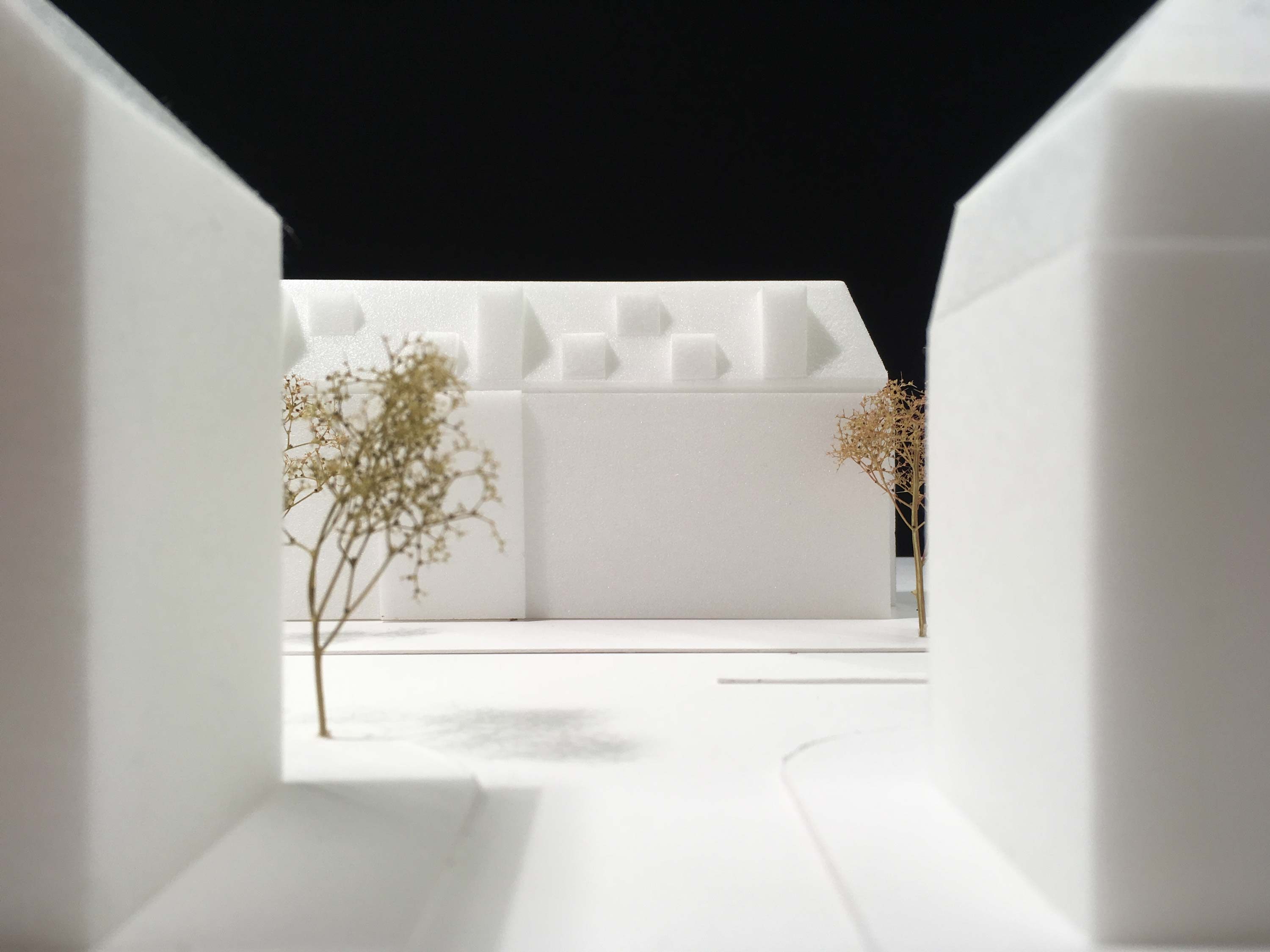 Das Konzeptmodell von Bermüller+Niemeyer Architekten für die Erweiterung im Dachbereich der Mehrfamilienhäuser in der Frankenstrasse Nürnberg.