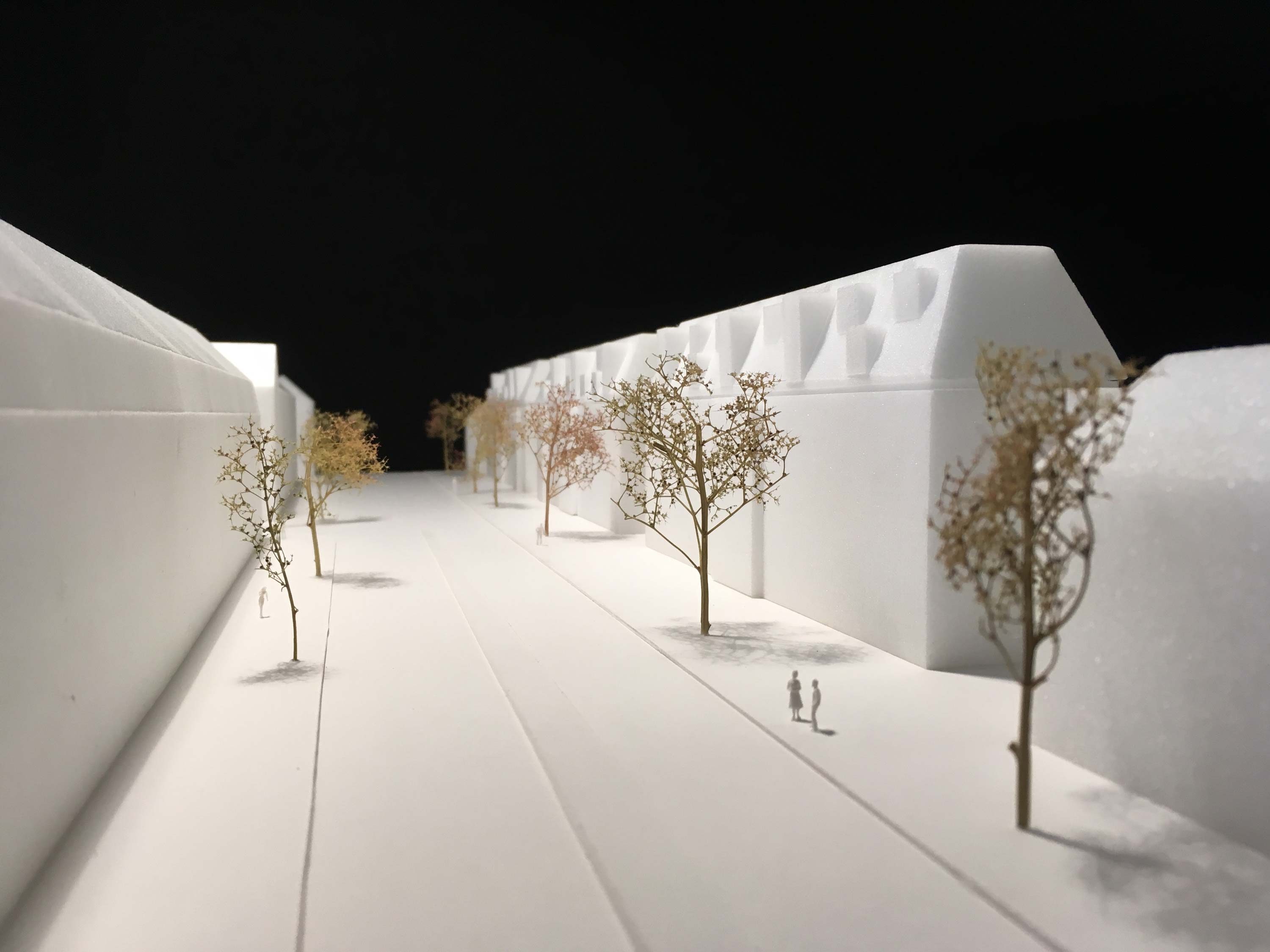 Das Konzeptmodell von Bermüller+Niemeyer Architekten für die Erweiterung im Dachbereich der Mehrfamilienhäuser in der Frankenstrasse Nürnberg.