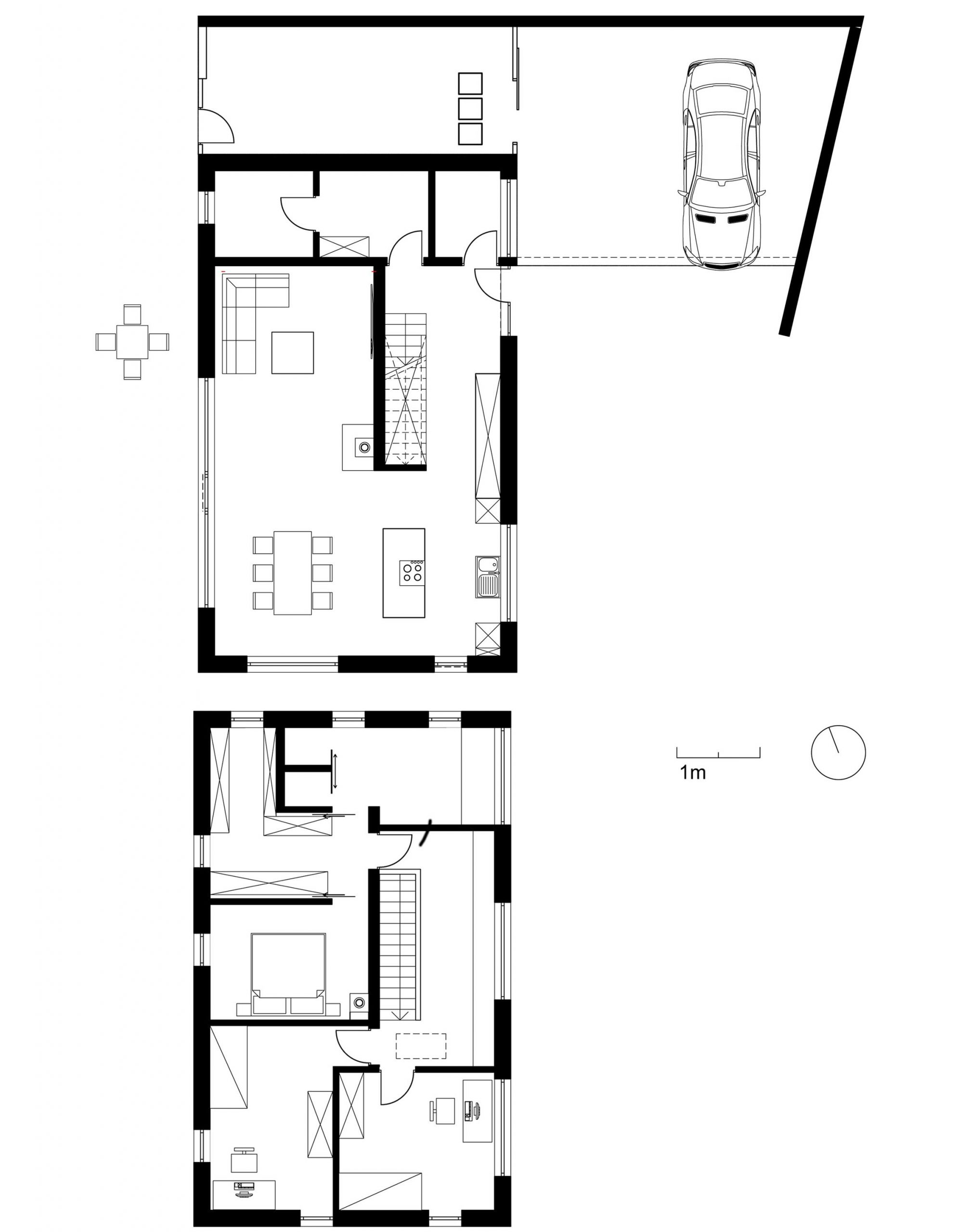 Der langgezogene Grundriss des Erd- und Obergeschosses vom Einfamilienhaus 