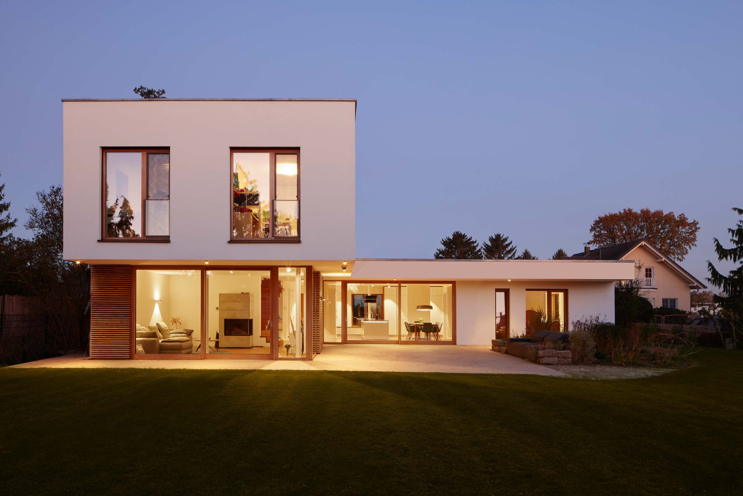 Gartenansicht vom Haus GLZ. Entworfen von der Bermüller+Niemeyer Architekturwerkstatt aus Nürnberg.